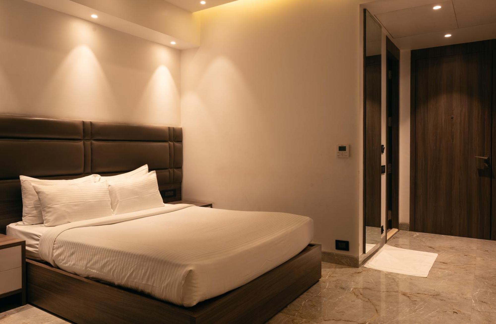 טארפית Econest Hotel מראה חיצוני תמונה